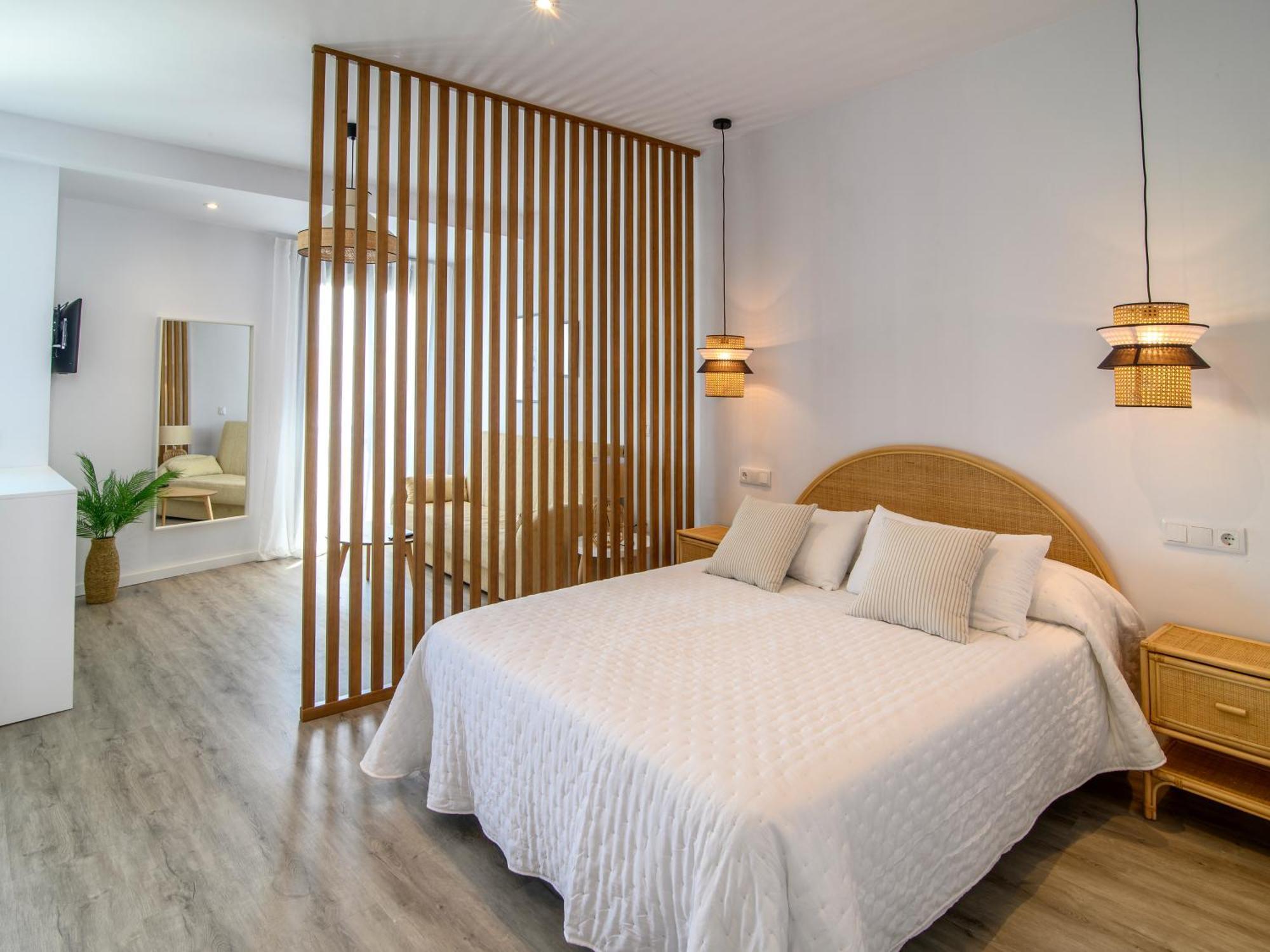Antonella Suites Fuentes de Andalucia Exterior photo